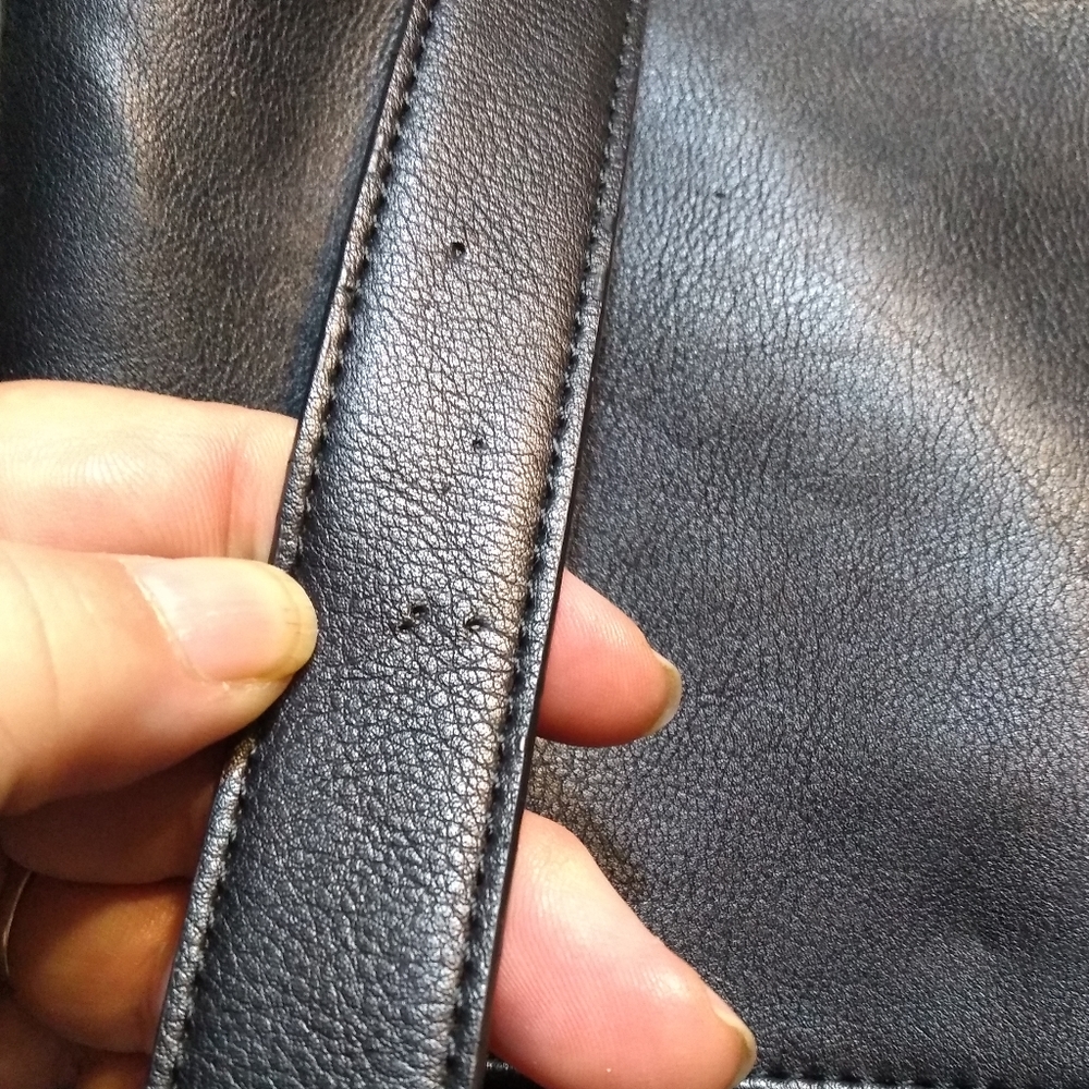 Roots 73 Faux Leather Black Shoulder Bag, Clean Inside, Some Issues - Picture 9 of 12